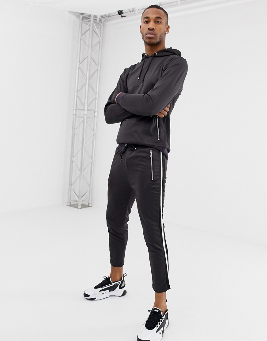 Retro hættetrøje/Skinny joggingbukser i sort med hvidt sidepanel fra ASOS