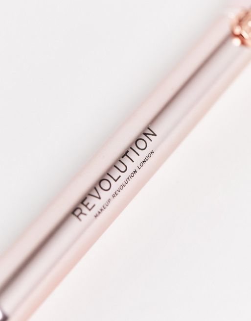 Revolution - Soft Focus Pennello per illuminante Create- R6 – Revolution  Beauty Italia