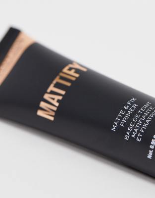 Revolution Matte & Fix Mattify Primer-no Color