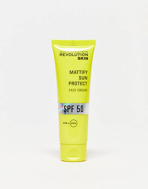 Revolution Skincare - Protezione solare opaca SPF 50