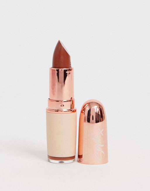 Revolution X Soph Nude – Pomadka o odcieniu Fudge