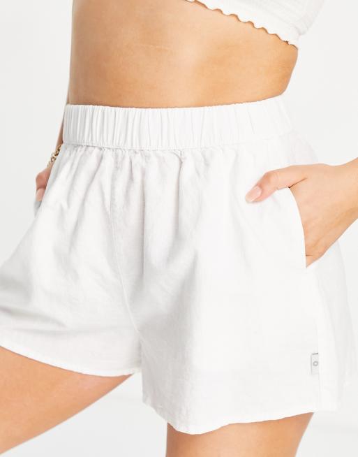 White beach hot sale shorts