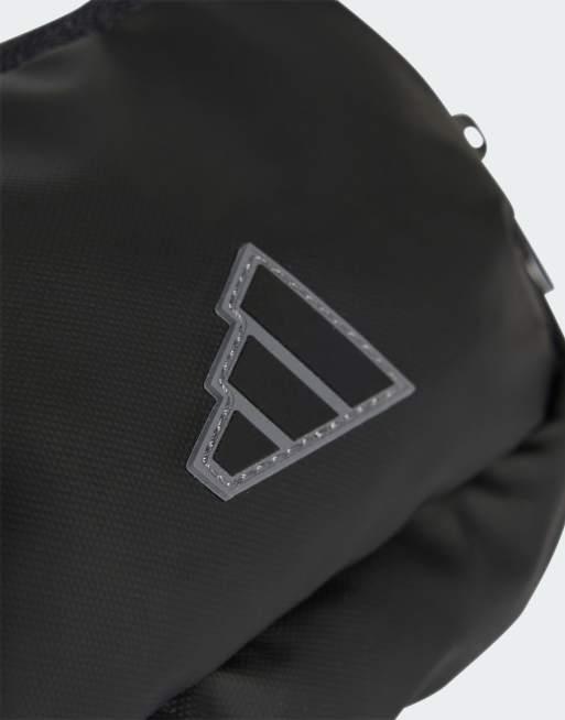 Riñonera negra Ultramodern de adidas Performance, 2 de 3
