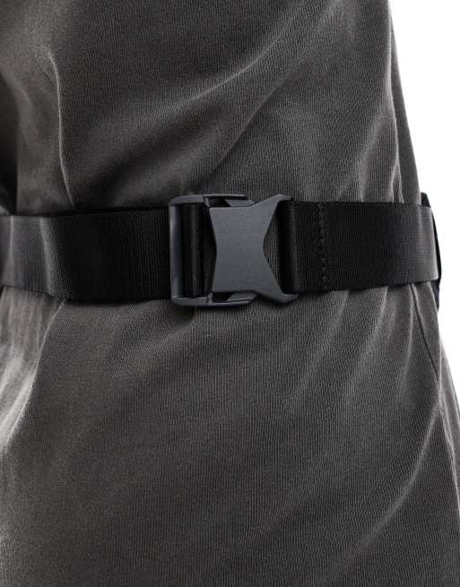 Riñonera negra y blanca para correr Sunriser de The North Face, 4 de 4
