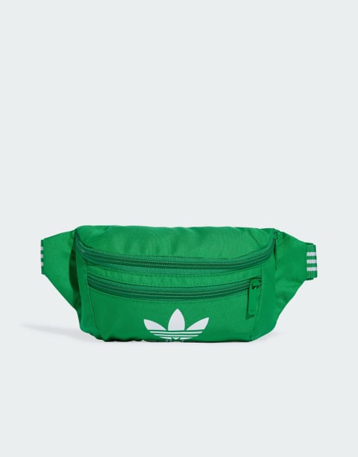 Riñonera verde Adicolor Classic de adidas Originals