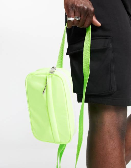 Riñonera verde neón estilo bandolera con bolsillo con cremallera de ASOS DESIGN, 4 de 4
