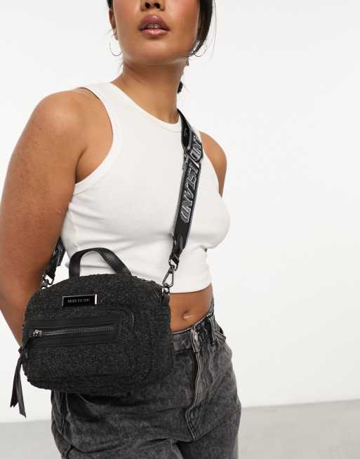 River Island 2665 Zippy Borg Camera Bag in Black