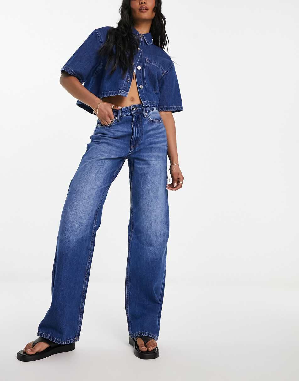 Topshop Petite Jamie jeans in mid blue