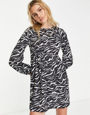 River Island abstract print smock mini dress in black - ASOS Price Checker