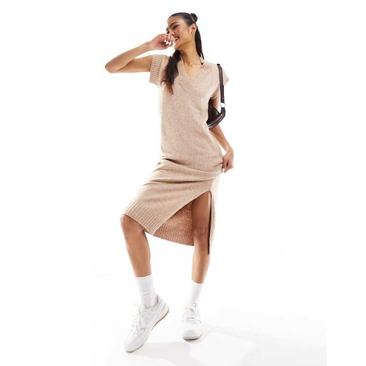 ClassicfuncenterShops River Island academy midi dress with side split in beige Live Unlimited Curve Amara Black Sleeveless Drawstring Midi Dress
