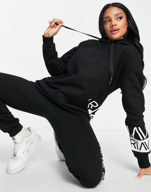River Island - Active - Combi-set van hoodie met logo en joggingbroek in zwart, 3 van 3