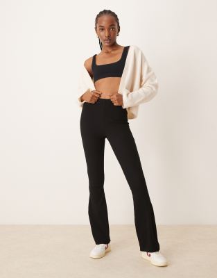 River Island - Ausgestellte, gerippte Leggings in Schwarz