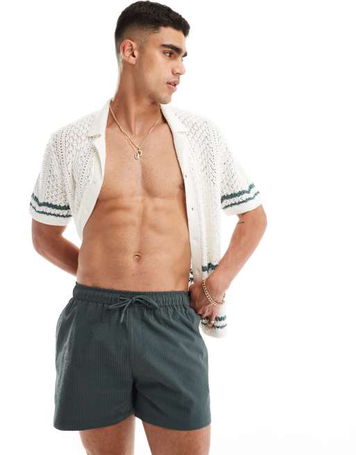 River Island – Badehose aus Seersucker in Khaki