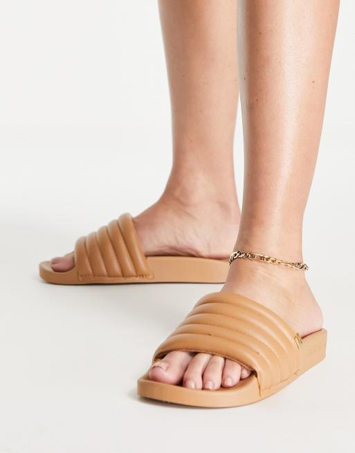 River Island – Beige, vadderade tofflor
