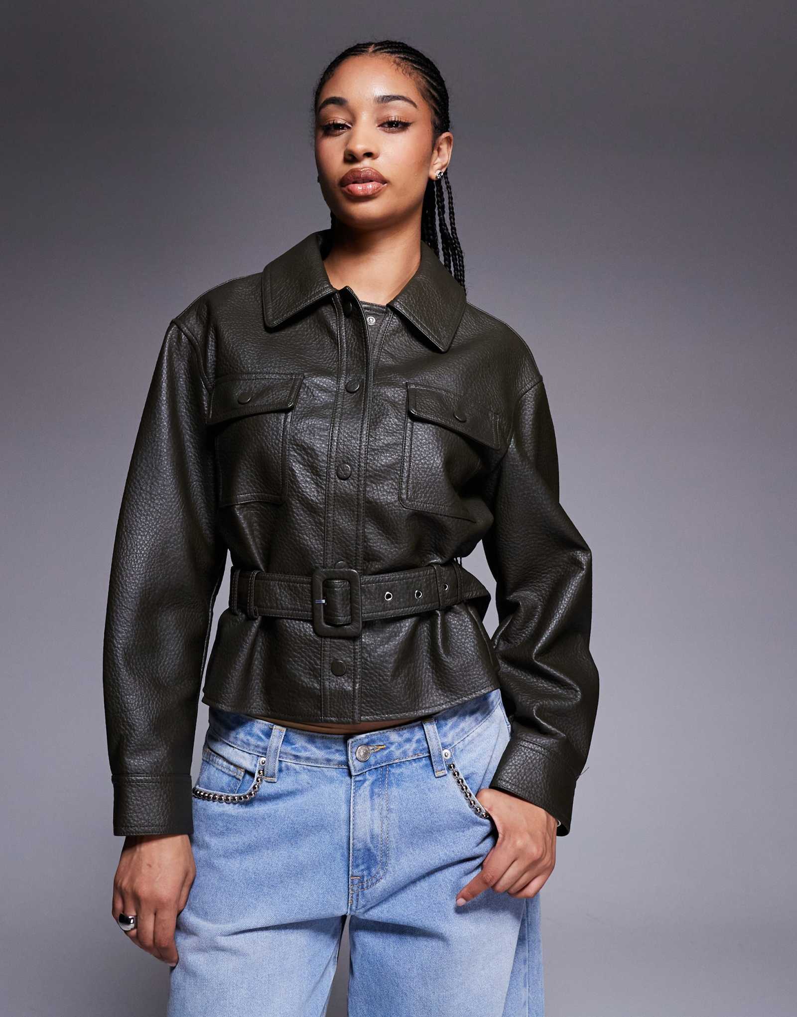 Верхняя рубашка из искусственной кожи River Island с поясом цвета хаки