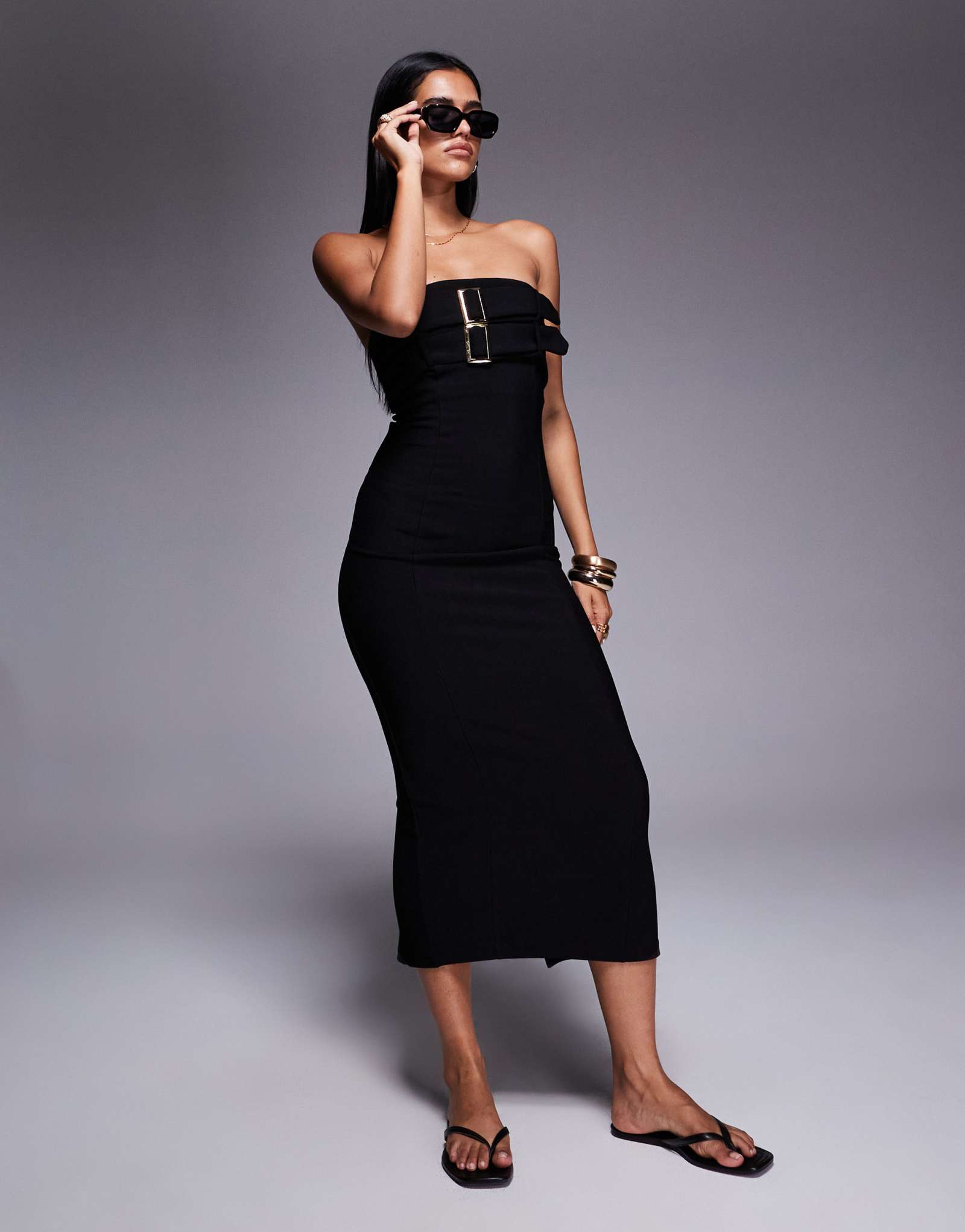 Черное миди-платье с поясом от River Island черного цвета