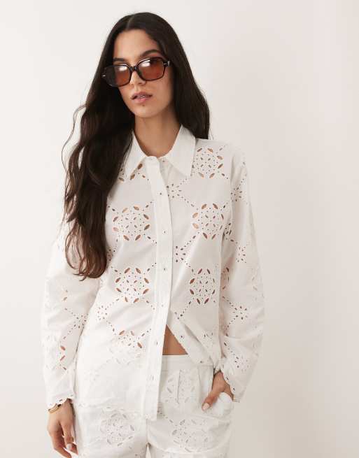 River Island – Biały popelinowy zestaw z ażurowym wzorem: koszula i szorty, 3 z 3