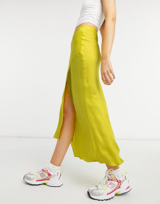 River Island - Bias - Midinederdel i gul satin, 4 af 4