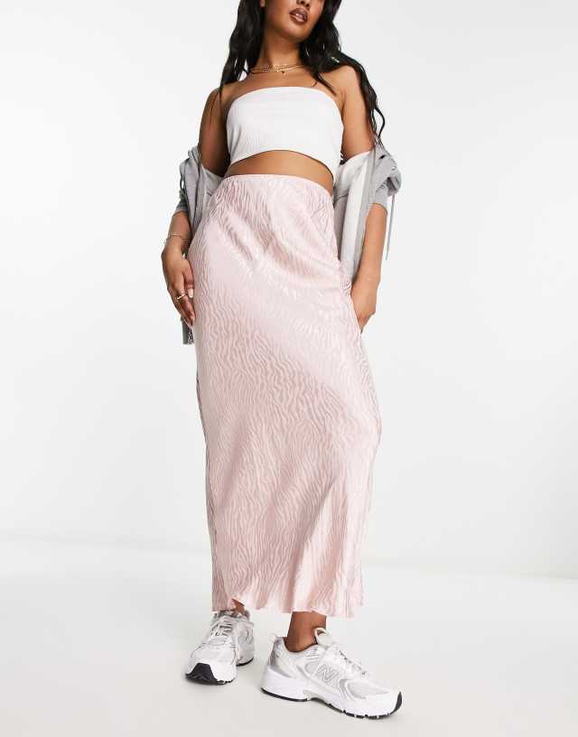 River Island - bias zebra jacquard satin slip maxi skirt in light pink