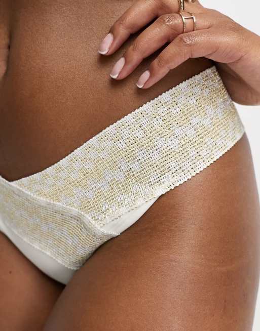 River Island – Bikinihose in Weiß mit hohem Beinausschnitt und farblich abgesetztem Rand, 2 von 4
