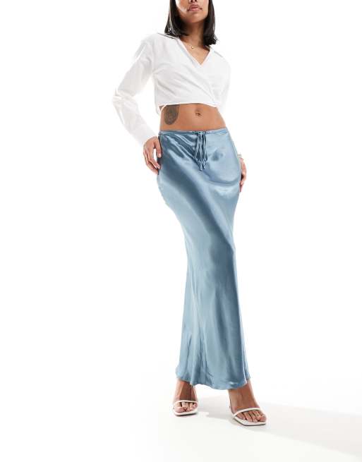 River Island – Blå diagonalskuren midikjol med knytning i midjan