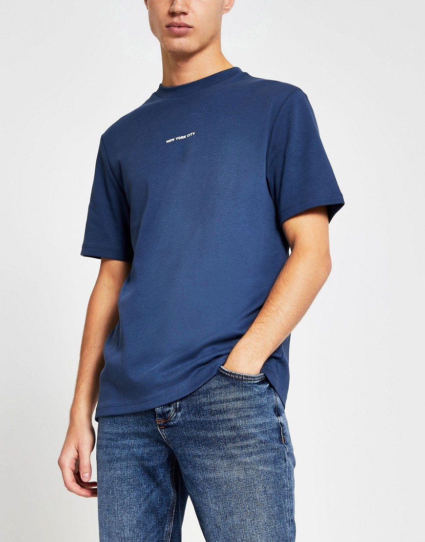 River Island - Blå t-shirt med New York City-print i Regular Fit
