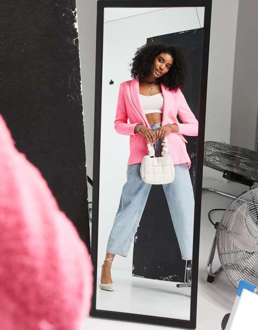 River Island - Blazer in bouclé rosa acceso con bottoni in coordinato