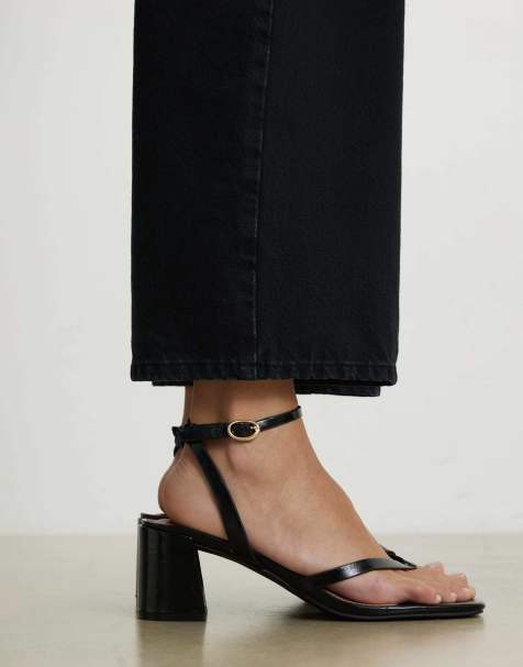 River Island Block heel toe thong sandals in black - view 1