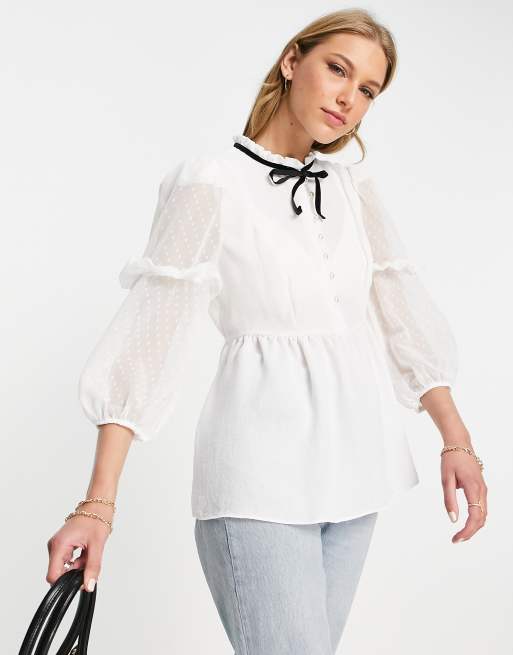 River Island - Blouse met kraagdetail en mouwen van gestippelde dobbystof in wit