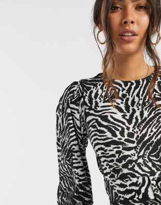 River island 2025 zebra jumper