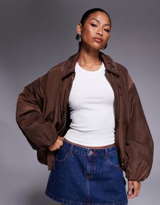River Island - Bomberjacke in Braun mit Ballonsaum-Brown