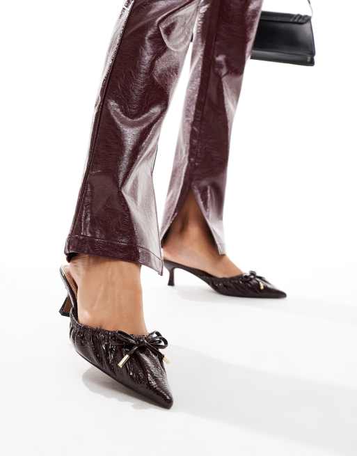 River Island – Bordowe buty na obcasie-kaczuszce z paskiem za piętą