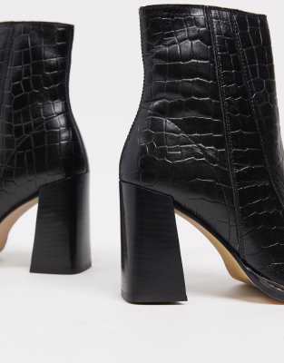 bottines effet croco