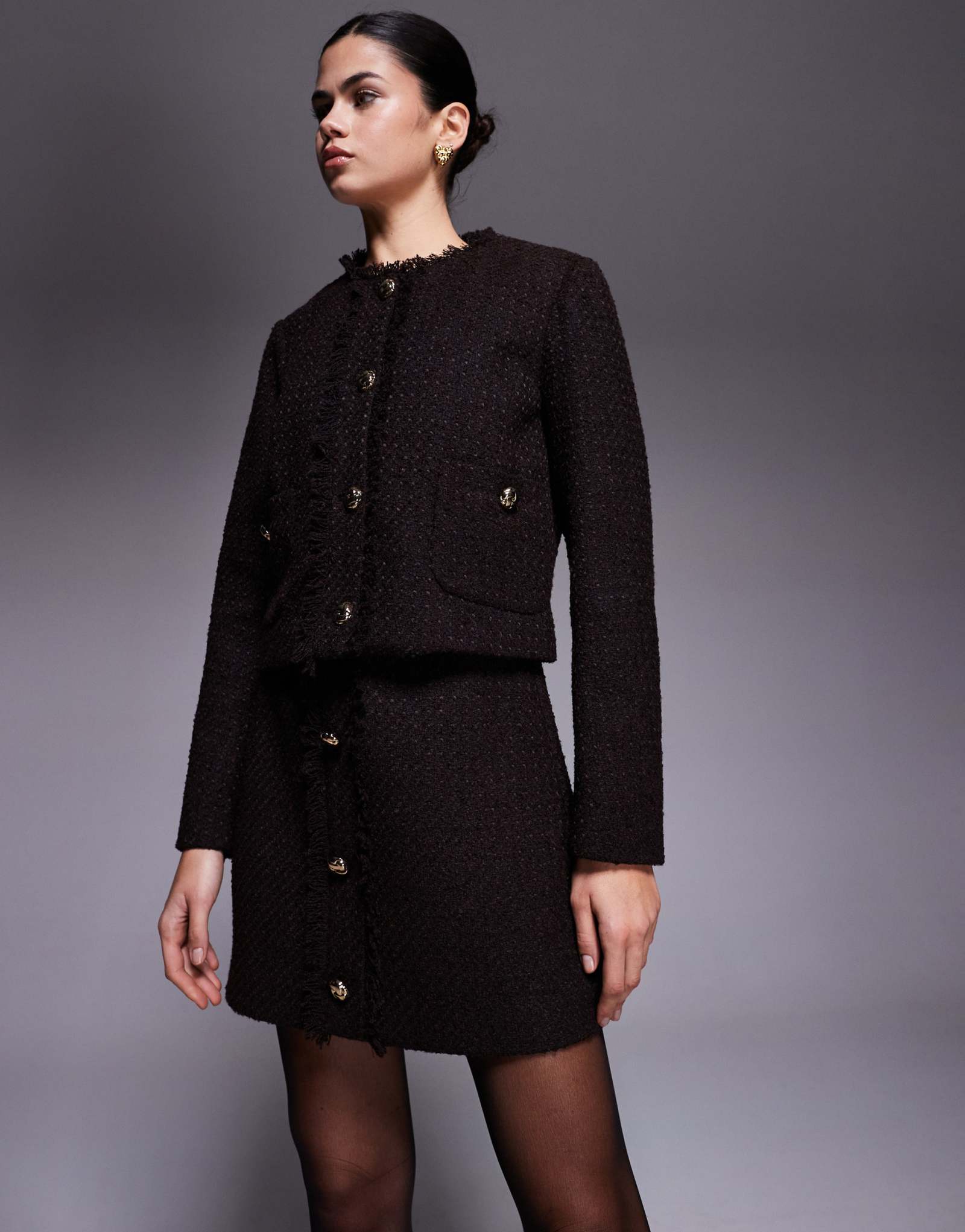 Черная мини-юбка с букле спереди на пуговицах от River Island