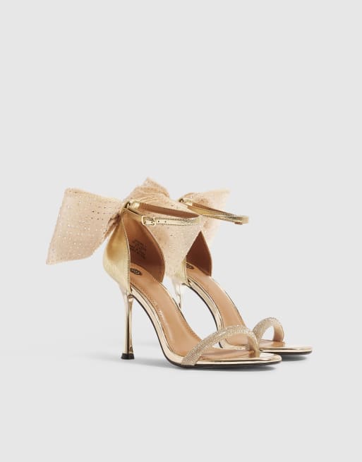 River Island Bow strappy heeled sandals in gold, 2 of 4