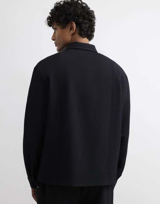 River Island Boxy fit long sleeve plisse shirt in black, 4 of 4