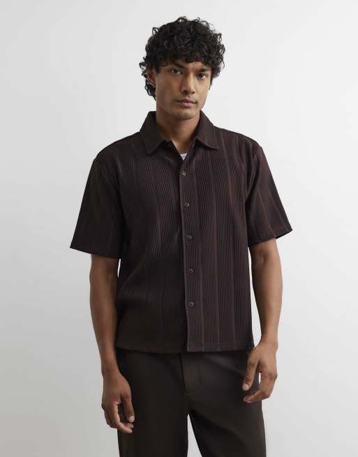 River Island Boxy fit plisse shirt in brown, 2 of 4