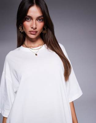 River Island - Boyfriend-T-Shirt in Weiß