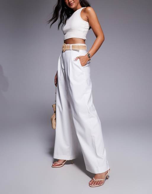 River Island - Broek met wijde pijpen en riem in wit, 2 van 5