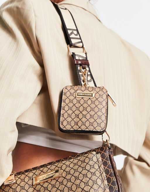 River Island – Brun axelremsväska med monogrammönster och en liten börs, 3 av 4