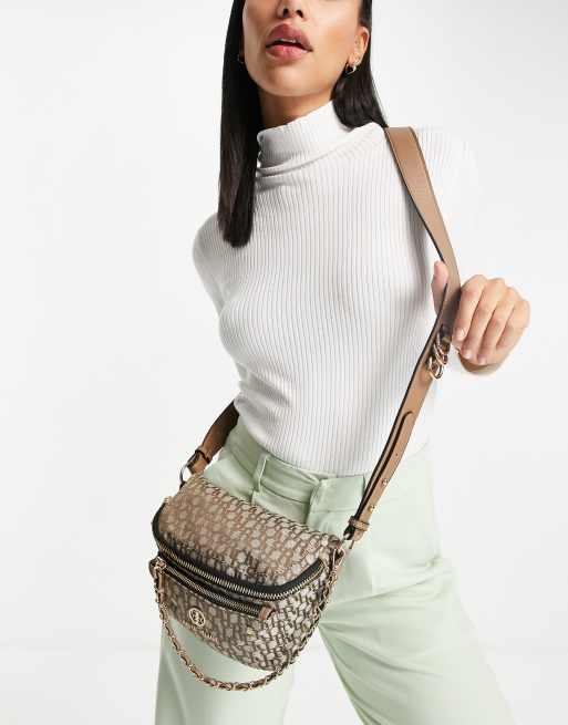 River Island – Brun, monogrammönstrad crossbodyväska i jacquard och kedja