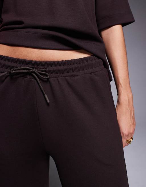 River Island - Brune og ensfarvede joggingbukser med brede ben - Del af sæt, 3 af 5