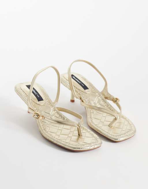River Island buckle detail flip flop heels in gold, 2 of 4