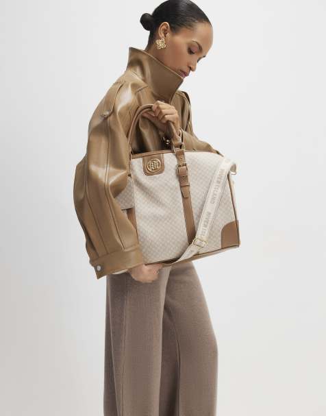 River Island Buckled monogram barrell bag in beige - light - view 1