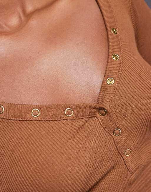 River Island button v-neck ribbed top in beige, 3 of 4