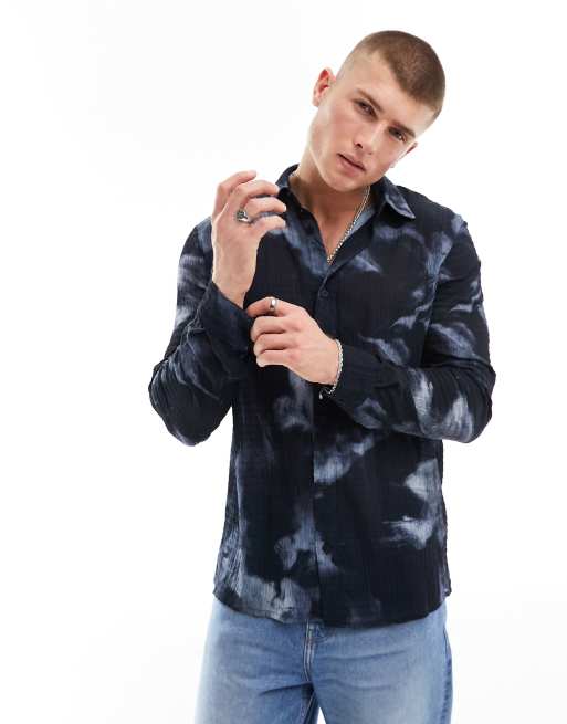 River Island - Camicia a maniche lunghe blu navy con stampa inchiostro