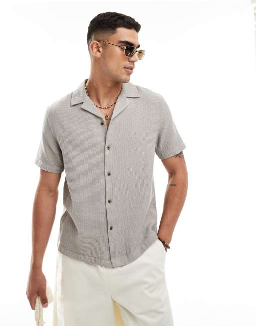 River Island - Camicia con collo a rever a maniche corte color pietra chiaro a nido d'ape 