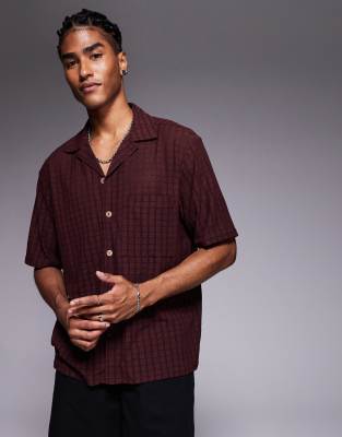 camp collar textured shirt in burgundy