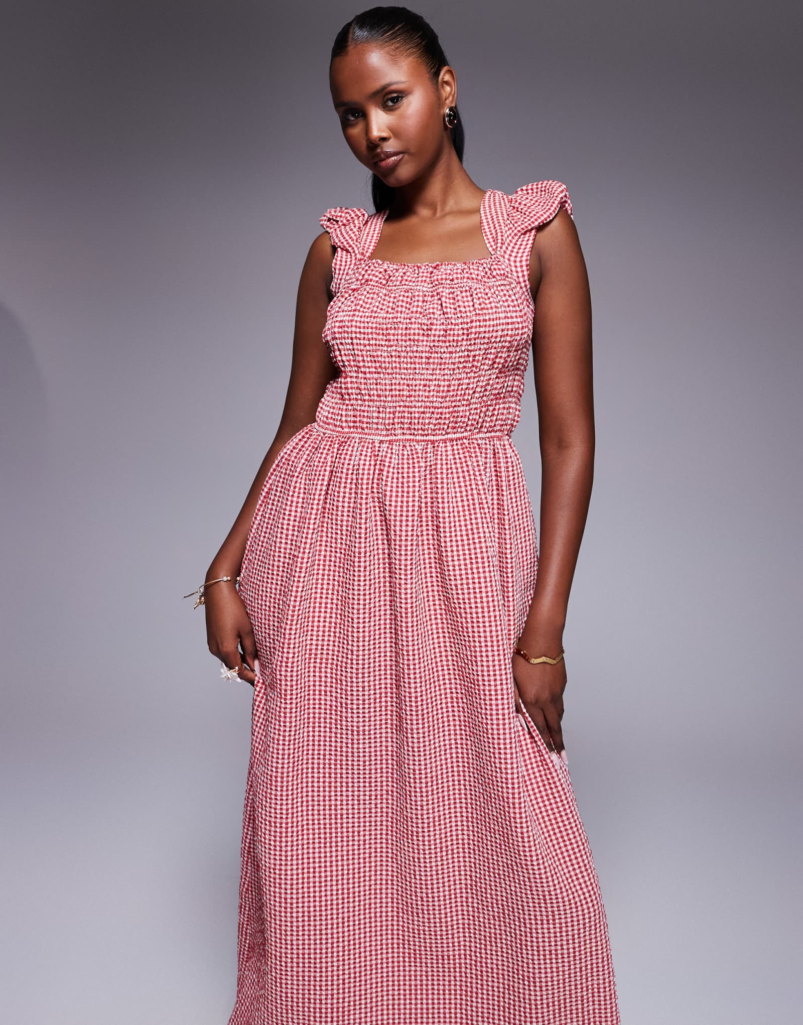 Красное ситцевое платье миди в складку с коротким рукавом River Island красного цвета