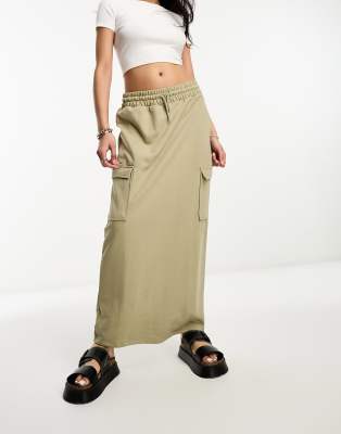 RIVER ISLAND CARGO MAXI SKIRT IN KHAKI-GREEN